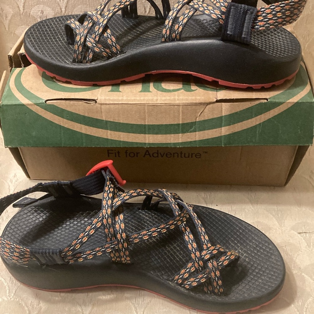 Chacó sandals, near new condition, size 8